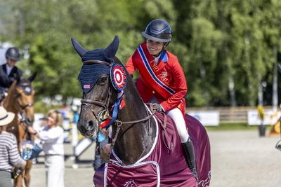 Alice Oken on Gelera Astrid Marie Ardal