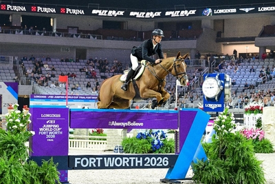 Steve Guerdat on Albfuehrens lashin Sitte Cindy Lee MacMillan Photography