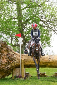 Tamie Smith on Lillet 3 4 Sarah Miller MacMillan Photography