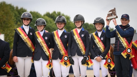 Young Rider winning team