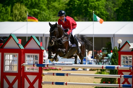  Caroline Pamukcu on HSH Bbake jmp Allen MacMillan